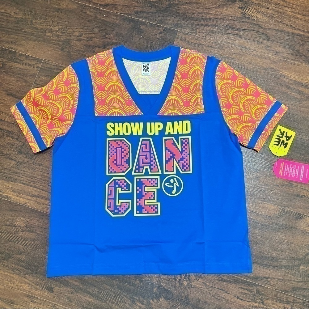 Zumba show up and dance short Short Sleeves Short Tee Medium NWT. - Picture 4 of 4